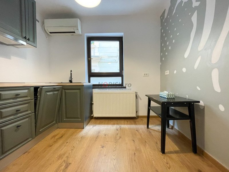 Romana  Apartament Pretabil Birou Parter + Demisol 42mp